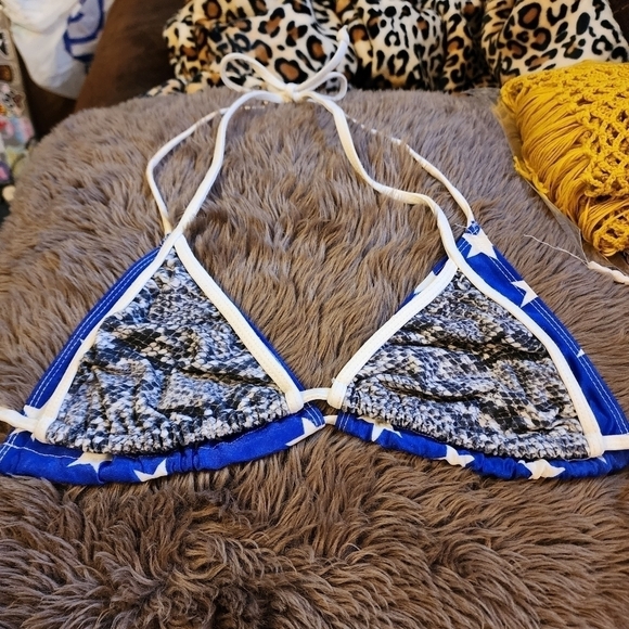Pair of Vintage Bikini Tops S - Picture 8 of 10